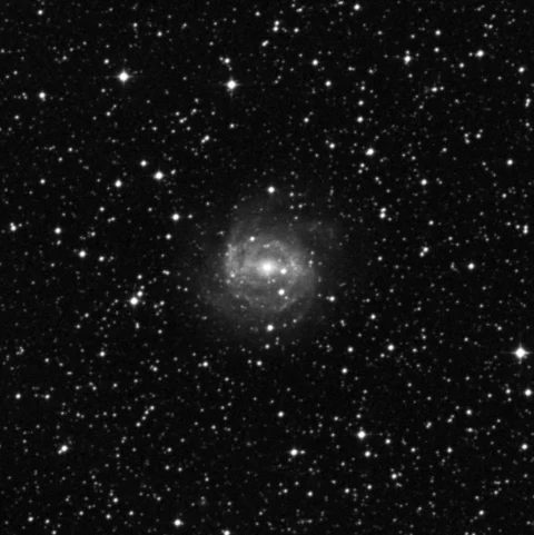 Imagem de referência (DSS2) de NGC 5643 — objeto ainda não capturado no observatório