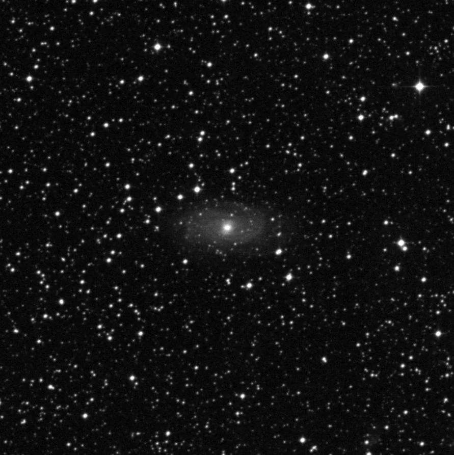 Imagem de referência (DSS2) de NGC 5688 — objeto ainda não capturado no observatório