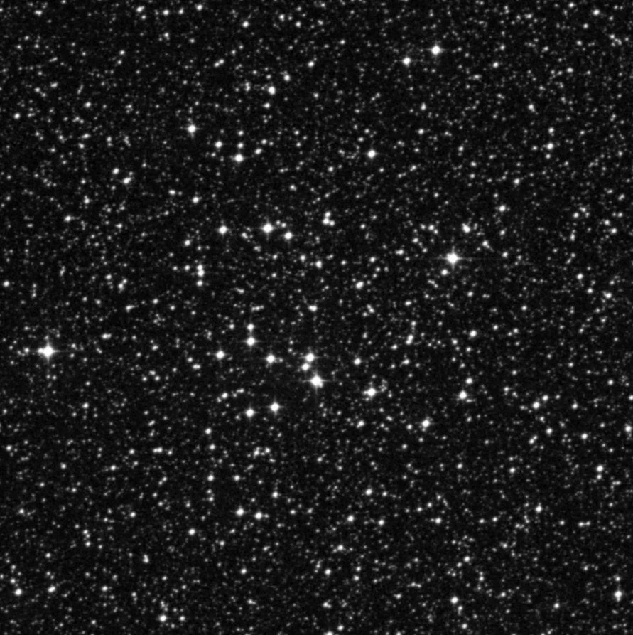 Imagem de referência (DSS2) de NGC 5749 — objeto ainda não capturado no observatório