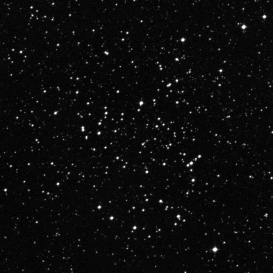 Imagem de referência (DSS2) de NGC 5823 — objeto ainda não capturado no observatório