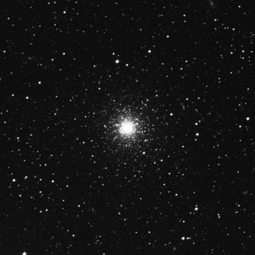 Imagem de referência (DSS2) de NGC 5824 — objeto ainda não capturado no observatório
