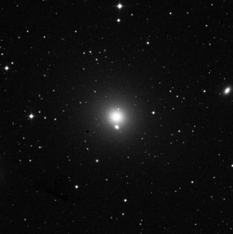 Imagem de referência (DSS2) de NGC 5846 — objeto ainda não capturado no observatório