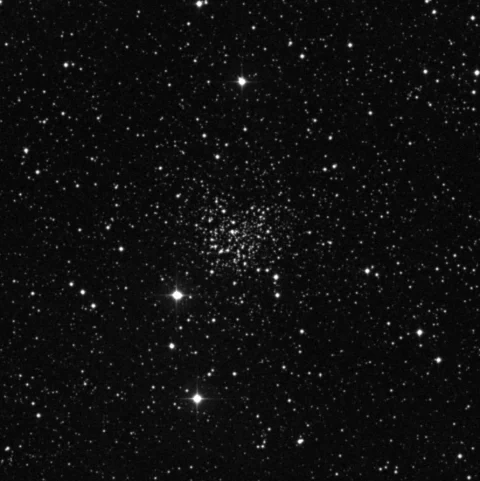 Imagem de referência (DSS2) de NGC 609 — objeto ainda não capturado no observatório