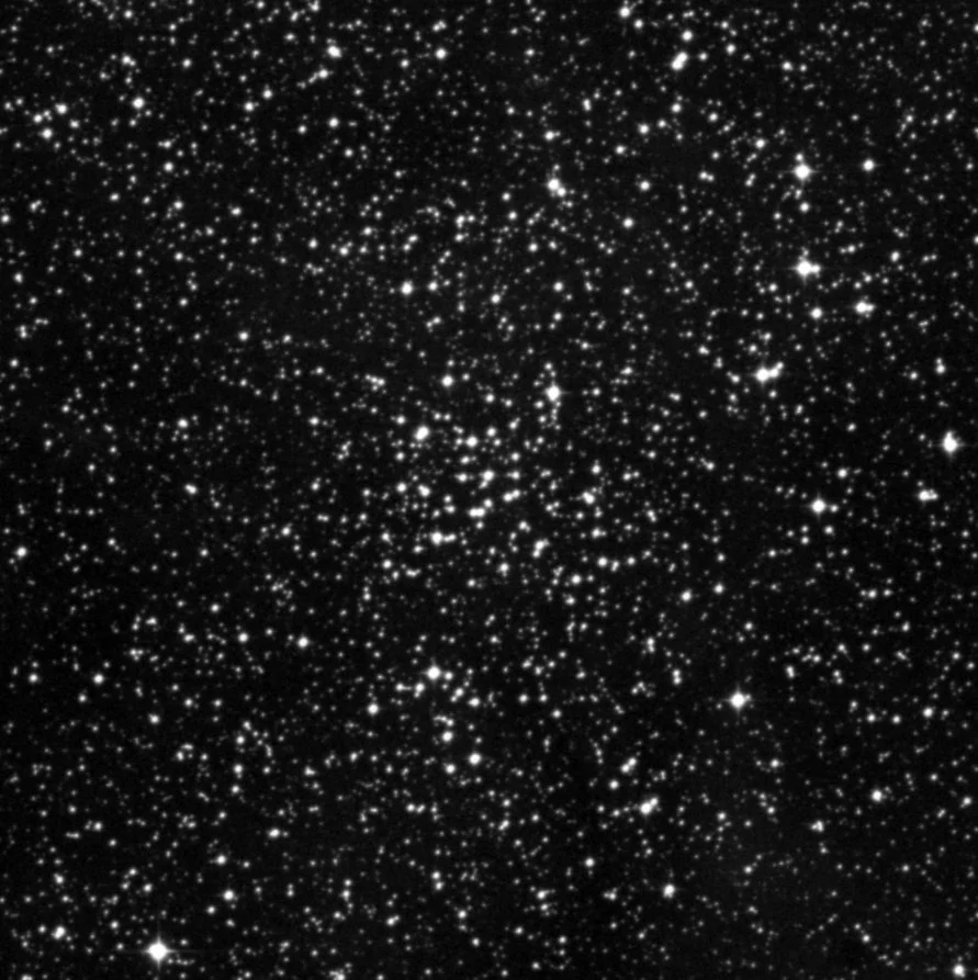 Imagem de referência (DSS2) de NGC 6216 — objeto ainda não capturado no observatório