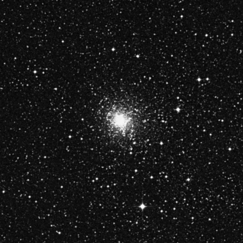 Imagem de referência (DSS2) de NGC 6517 — objeto ainda não capturado no observatório