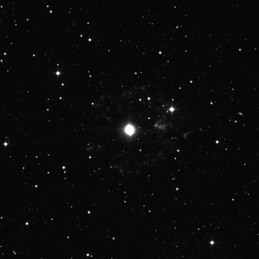 Imagem de referência (DSS2) de NGC 6543 — Nebulosa Olho de Gato — objeto ainda não capturado no observatório