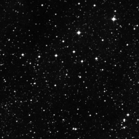 Imagem de referência (DSS2) de NGC 6605 — objeto ainda não capturado no observatório