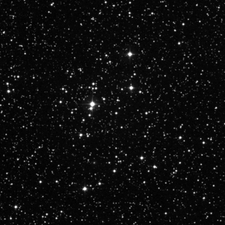 Imagem de referência (DSS2) de NGC 6743 — objeto ainda não capturado no observatório