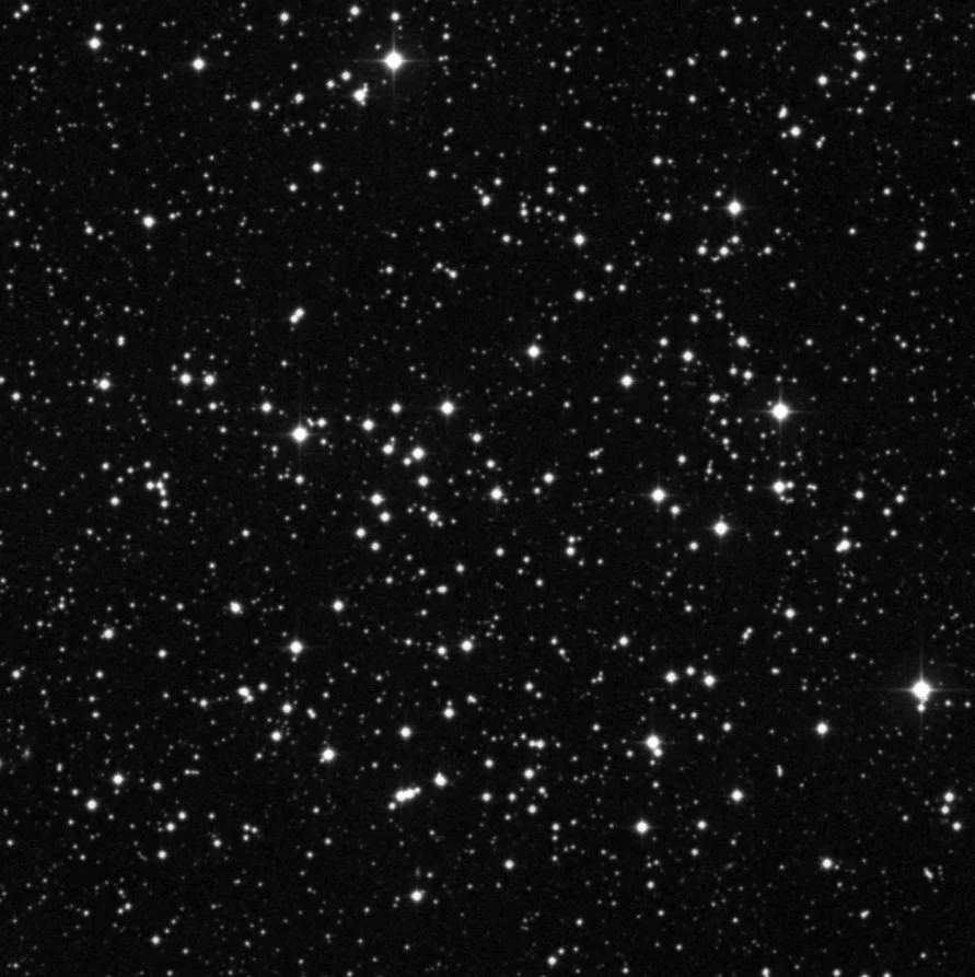 Imagem de referência (DSS2) de NGC 6811 — objeto ainda não capturado no observatório