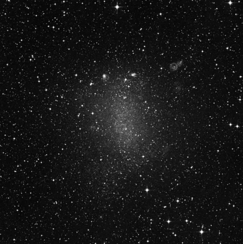 Imagem de referência (DSS2) de NGC 6822 — Galáxia de Barnard — objeto ainda não capturado no observatório