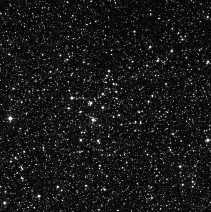 Imagem de referência (DSS2) de NGC 6830 — objeto ainda não capturado no observatório