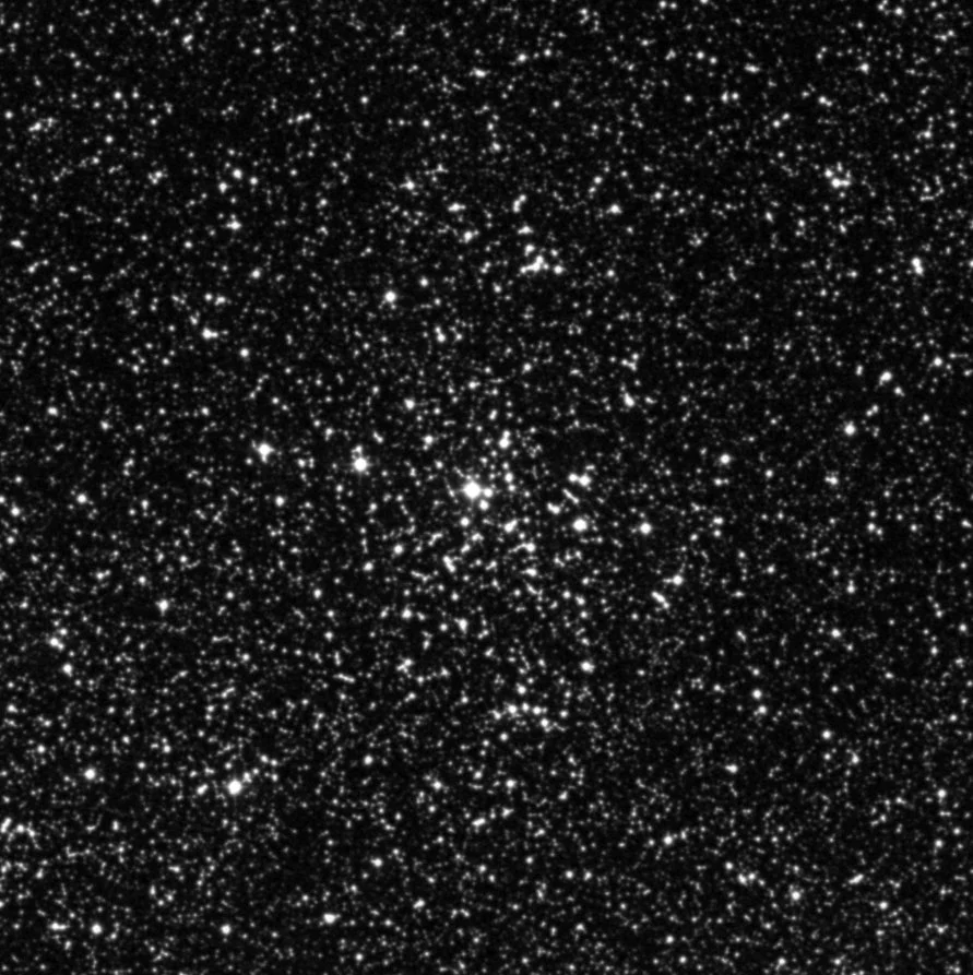 Imagem de referência (DSS2) de NGC 6834 — objeto ainda não capturado no observatório