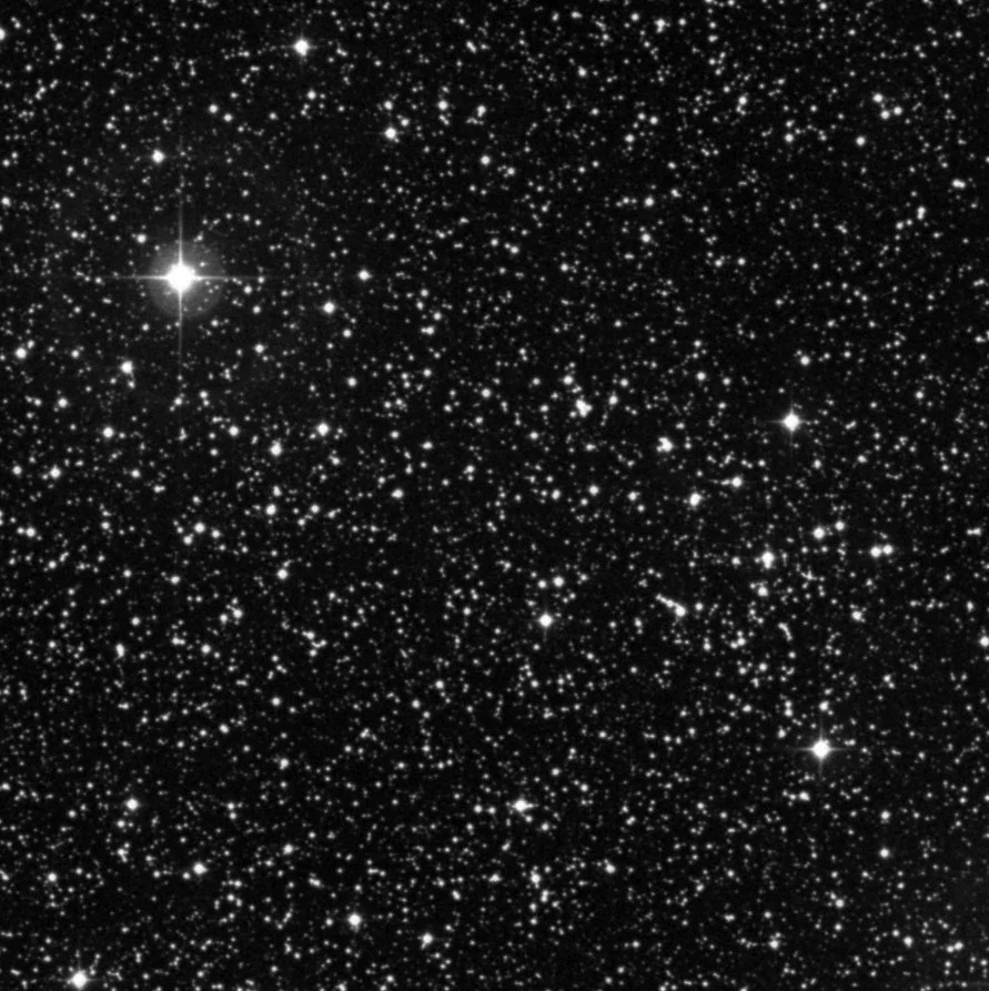 Imagem de referência (DSS2) de NGC 7039 — objeto ainda não capturado no observatório