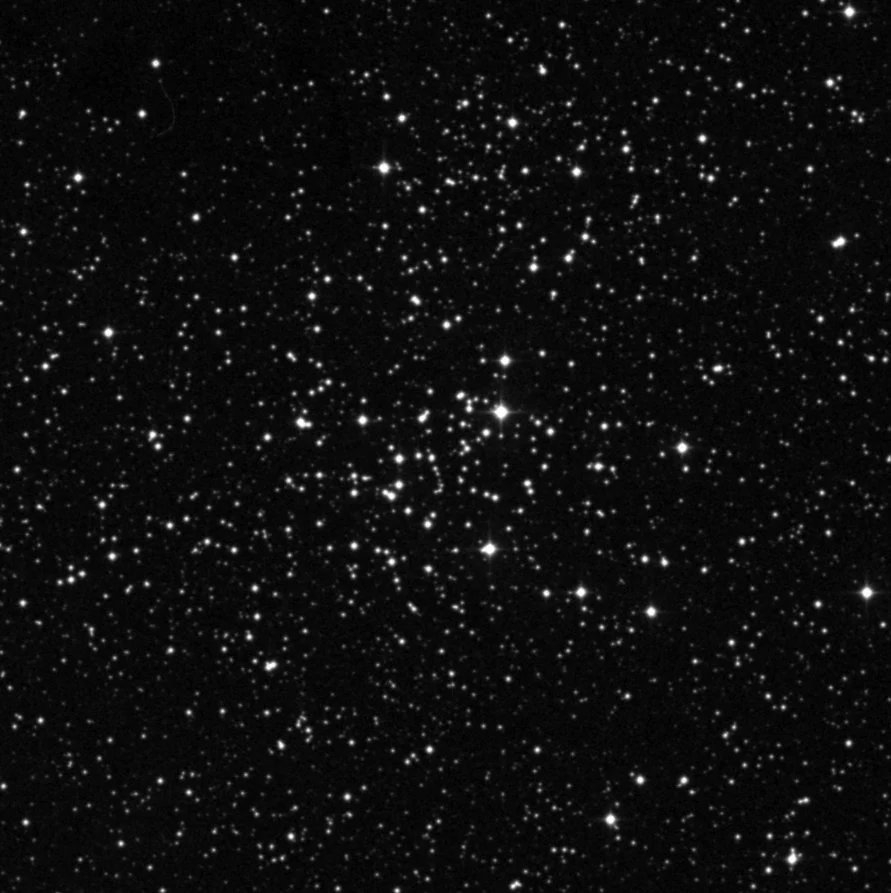Imagem de referência (DSS2) de NGC 7086 — objeto ainda não capturado no observatório