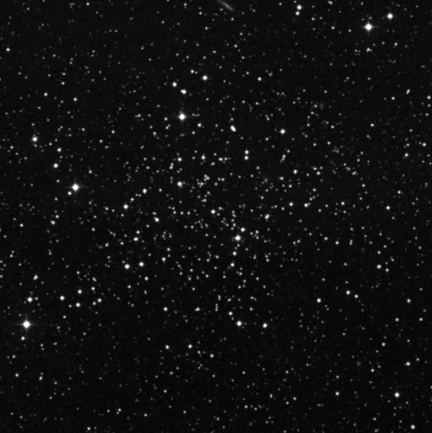 Imagem de referência (DSS2) de NGC 7142 — objeto ainda não capturado no observatório