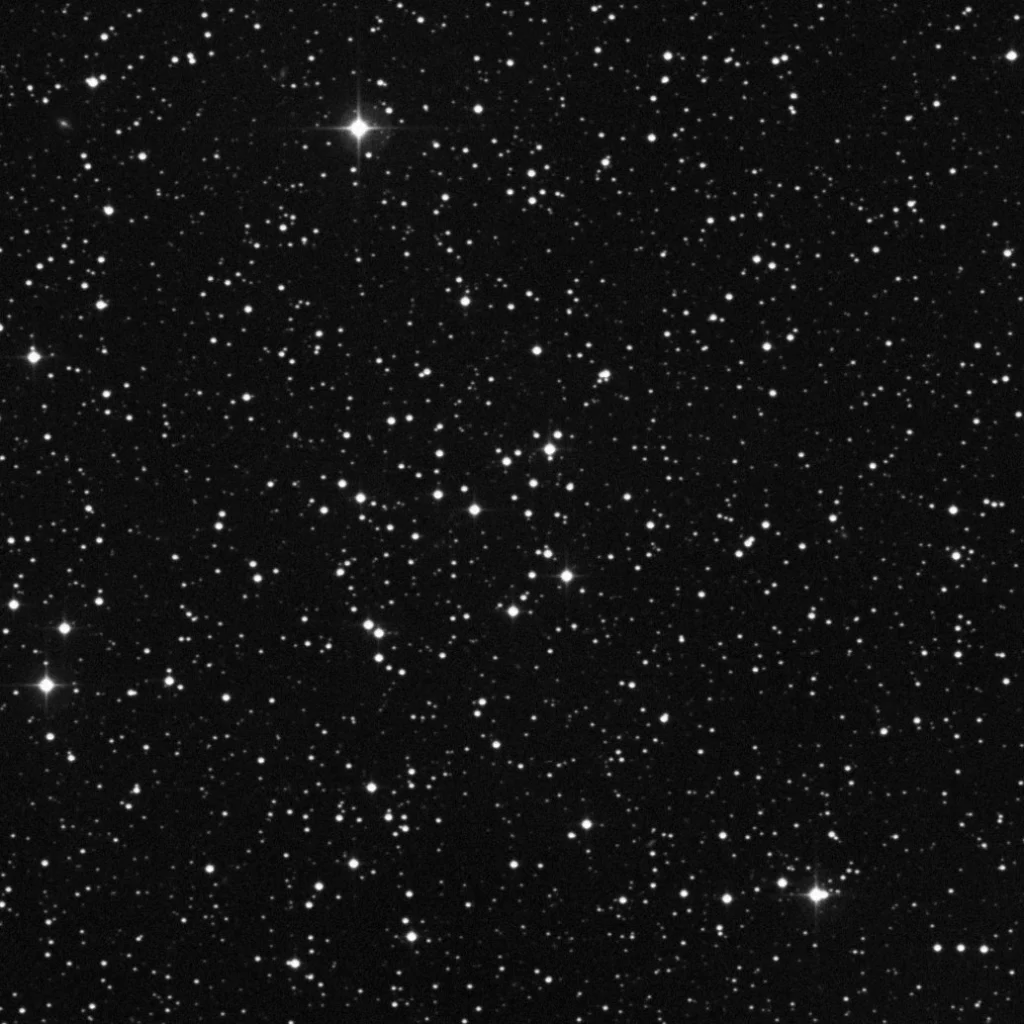 Imagem de referência (DSS2) de NGC 744 — objeto ainda não capturado no observatório