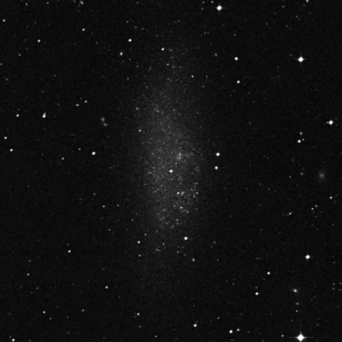 Imagem de referência (DSS2) de PGC000143 — Wolf-Lundmark-Melotte — objeto ainda não capturado no observatório