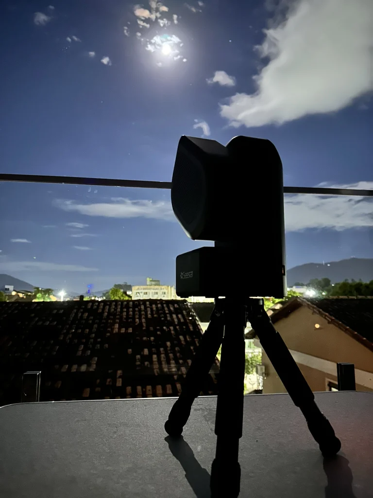 Seestar S50 durante una observación lunar